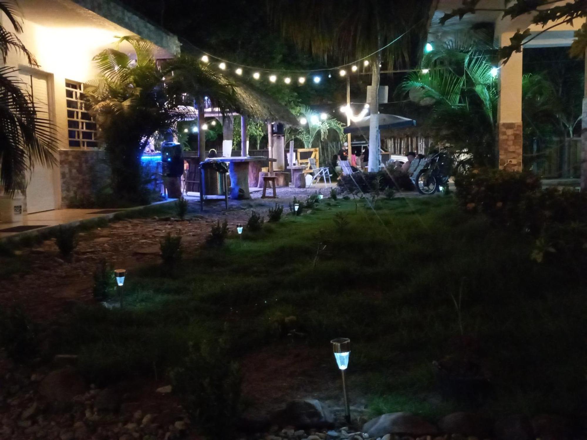 Hostal Cuyagua Palomino Exterior photo